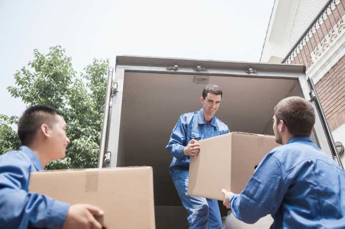 Moving Out and Moving in: First Apartment Checklist 9 Ottawa moving company