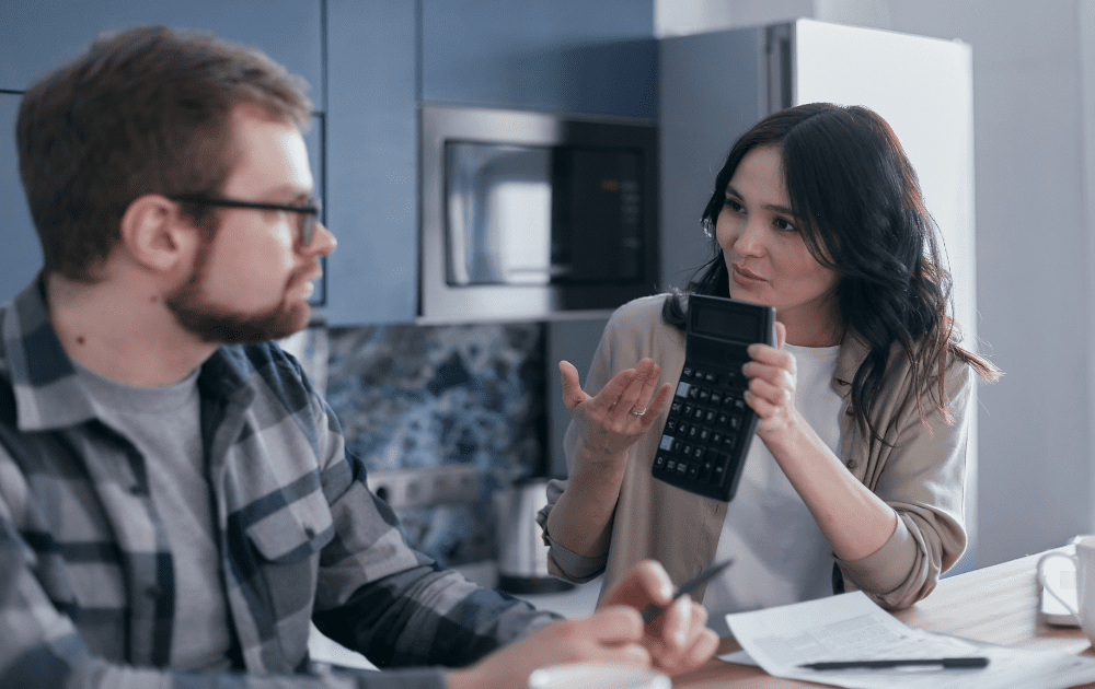 Avoiding Hidden Fees: How to Ensure Your Moving Estimate is Transparent and Reliable 4 Having it allows you to calculate moving expenses and save money.