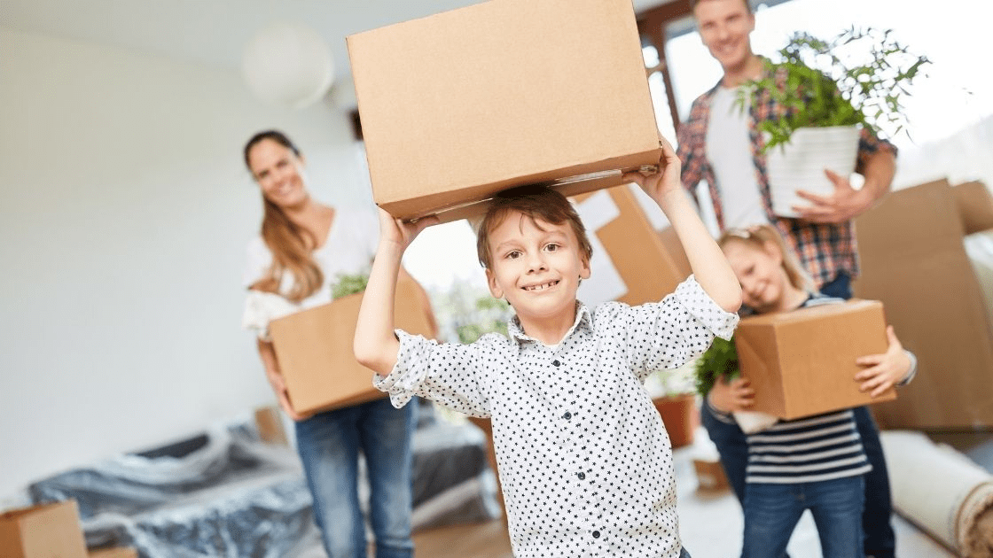 Comparing Rent a U-Haul vs Moving Companies in Ottawa 4 A family planning and organizing a move